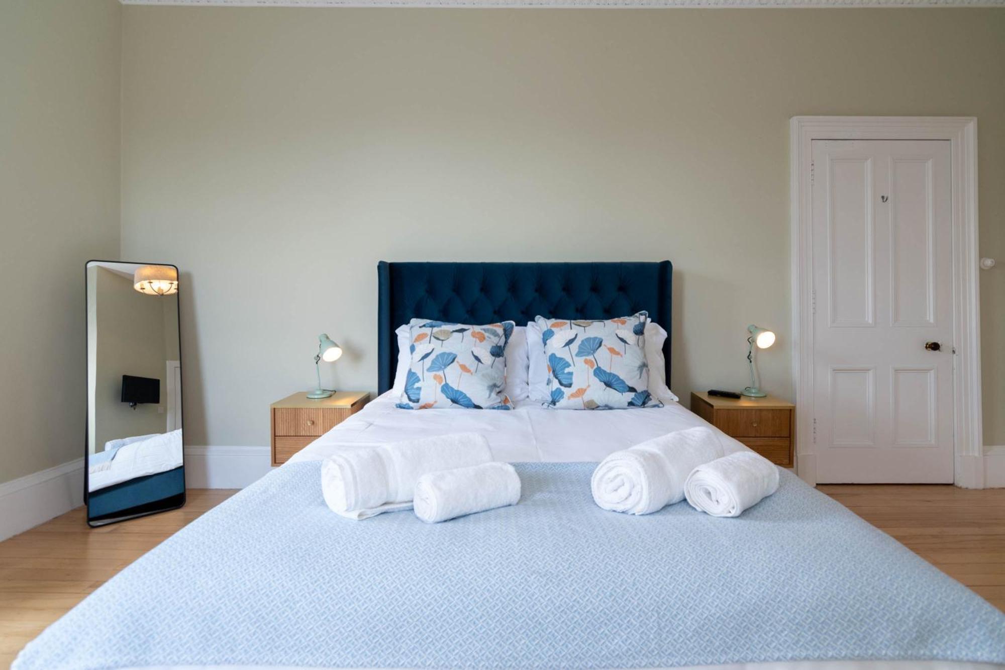 Blairgowrie and Rattray Rosebank House - 12 Guests, 6 Ensuite Bedrooms, Ev Point, Games Rooms, Wood Burner, Pet Friendly! מראה חיצוני תמונה