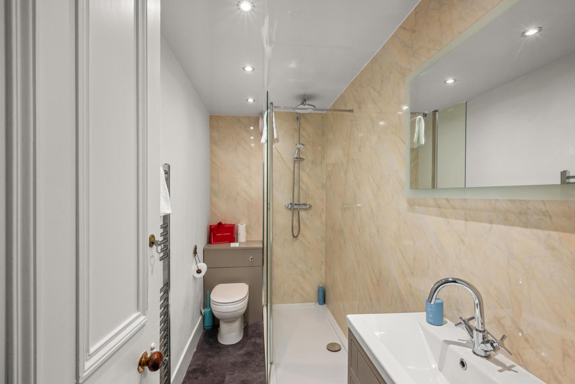 Blairgowrie and Rattray Rosebank House - 12 Guests, 6 Ensuite Bedrooms, Ev Point, Games Rooms, Wood Burner, Pet Friendly! מראה חיצוני תמונה