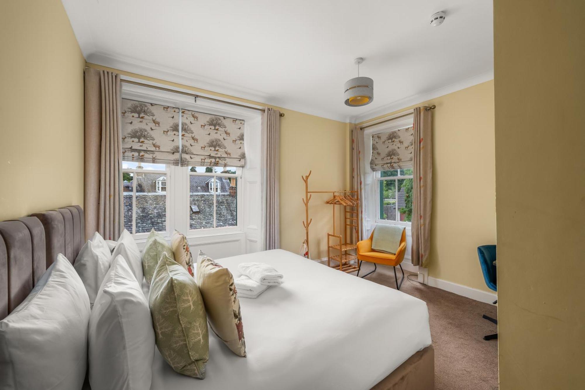 Blairgowrie and Rattray Rosebank House - 12 Guests, 6 Ensuite Bedrooms, Ev Point, Games Rooms, Wood Burner, Pet Friendly! מראה חיצוני תמונה